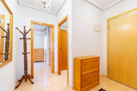 Lägenhet till salu i Torrevieja, Alicante, Spanien 3 sovrum, 74 kvm. Nr. 161311 - foto 13