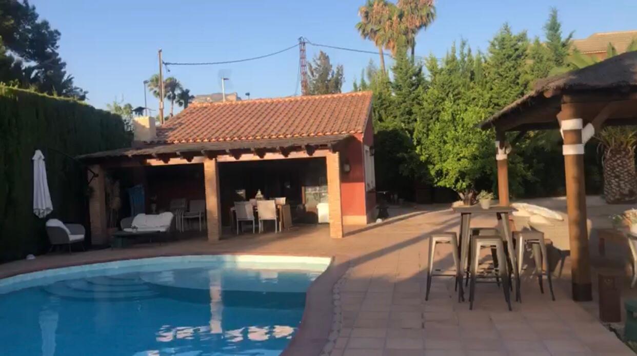 Villa a Elda, Alicante, Spagna 4 camere da letto, 240 mq. N° 161310