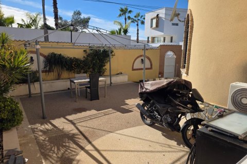 Huvila myytävänä Urbanizacion Las Filipinas, Alicante, Espanja, 4 makuuhuonetta, 153 m2 No. 179554 - kuva 22