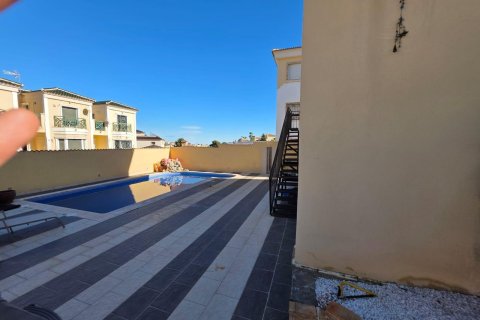 Huvila myytävänä Urbanizacion Las Filipinas, Alicante, Espanja, 4 makuuhuonetta, 153 m2 No. 179554 - kuva 18