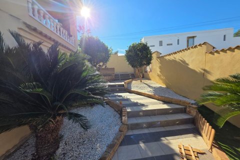 Huvila myytävänä Urbanizacion Las Filipinas, Alicante, Espanja, 4 makuuhuonetta, 153 m2 No. 179554 - kuva 4