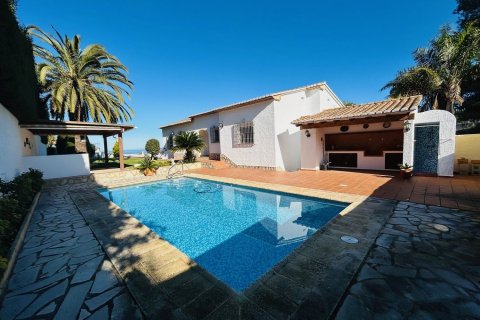 Villa a Denia, Alicante, Spagna 3 camere da letto, 274 mq. N° 179550