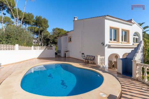 Villa a Moraira, Alicante, Spagna 3 camere da letto, 220 mq. N° 179552