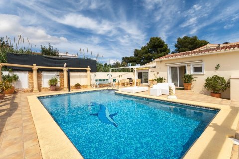 Villa a Moraira, Alicante, Spagna 3 camere da letto, 265 mq. N° 179553