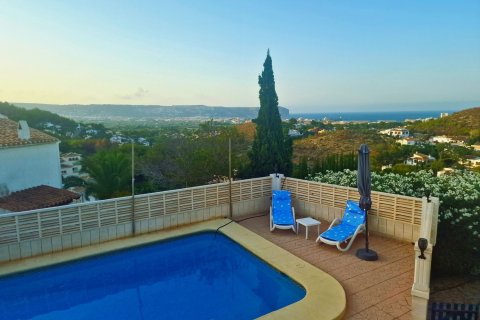 Villa a Javea, Alicante, Spagna 3 camere da letto, 245 mq. N° 179548