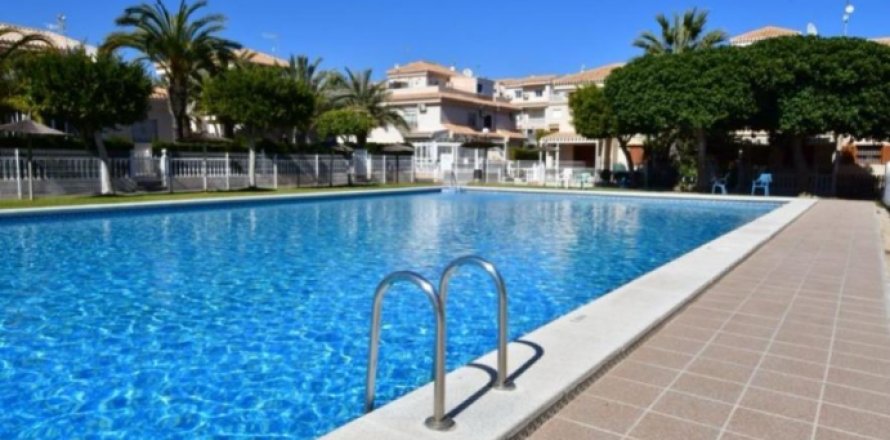 Bungalow in La Zenia, Alicante, Spain 2 bedrooms,  No. 167276