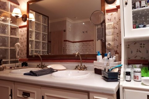 Apartment for sale in Alicante, Spain 3 bedrooms, 122 sq.m. No. 167275 - photo 23