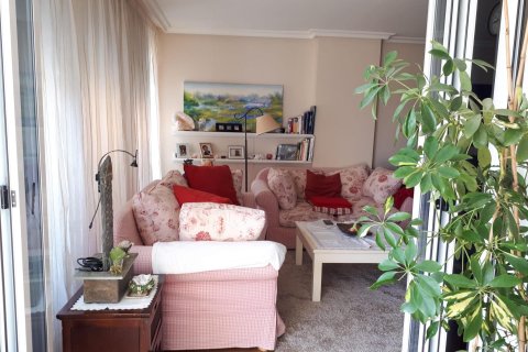 Apartment for sale in Alicante, Spain 3 bedrooms, 122 sq.m. No. 167275 - photo 7