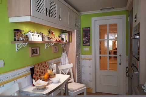 Apartment for sale in Alicante, Spain 3 bedrooms, 122 sq.m. No. 167275 - photo 16