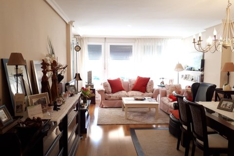 Apartment for sale in Alicante, Spain 3 bedrooms, 122 sq.m. No. 167275 - photo 2
