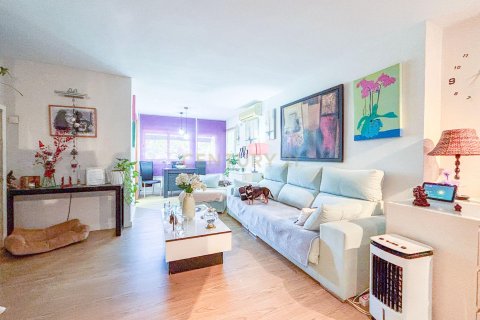 Apartamento en venta en Calella, Barcelona, España 2 dormitorios, 86 m2 No. 194548 - foto 6