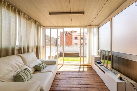 Apartamento en venta en L'Hospitalet de Llobregat, Barcelona, España 3 dormitorios, 185 m2 No. 194547 - foto 7