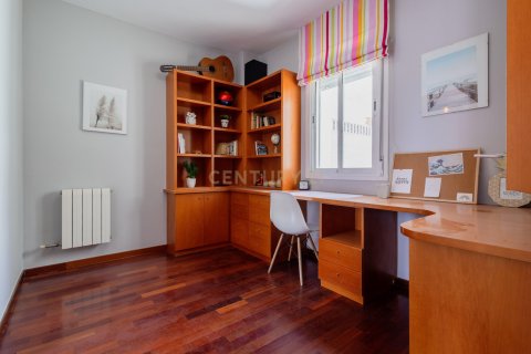 Apartamento en venta en L'Hospitalet de Llobregat, Barcelona, España 3 dormitorios, 185 m2 No. 194547 - foto 29