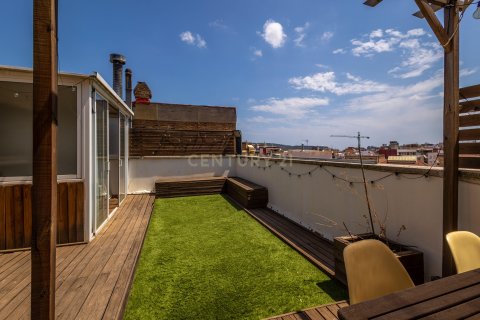 Apartamento en venta en L'Hospitalet de Llobregat, Barcelona, España 3 dormitorios, 185 m2 No. 194547 - foto 1