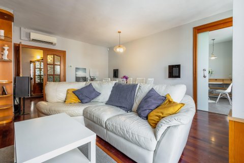 Apartamento en venta en L'Hospitalet de Llobregat, Barcelona, España 3 dormitorios, 185 m2 No. 194547 - foto 15