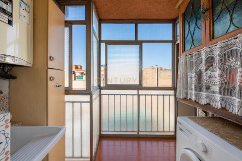 Apartamento en venta en Cerdanyola del Vallès, Barcelona, España 5 dormitorios, 143 m2 No. 194545 - foto 7