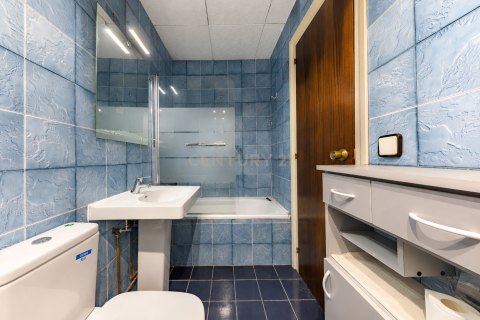 Apartamento en venta en Cerdanyola del Vallès, Barcelona, España 5 dormitorios, 143 m2 No. 194545 - foto 23