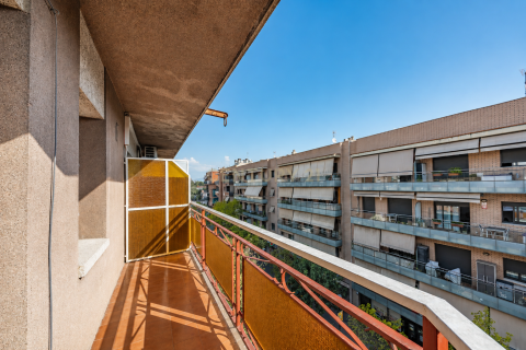 Apartamento en venta en Cerdanyola del Vallès, Barcelona, España 5 dormitorios, 143 m2 No. 194545 - foto 1
