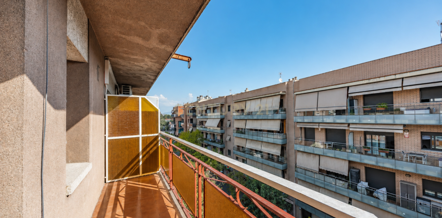 Apartamento en Cerdanyola del Vallès, Barcelona, España 5 dormitorios, 143 m2 No. 194545