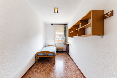 Apartamento en venta en Cerdanyola del Vallès, Barcelona, España 5 dormitorios, 143 m2 No. 194545 - foto 15