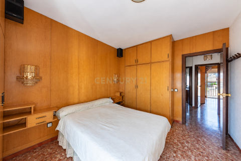 Apartamento en venta en Cerdanyola del Vallès, Barcelona, España 5 dormitorios, 143 m2 No. 194545 - foto 10