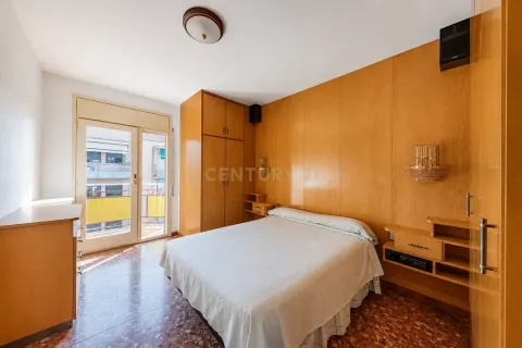 Apartamento en venta en Cerdanyola del Vallès, Barcelona, España 5 dormitorios, 143 m2 No. 194545 - foto 9