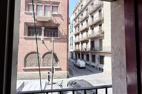 Lägenhet till salu i Barcelona, Spanien 5 sovrum, 143 kvm. Nr. 194544 - foto 13