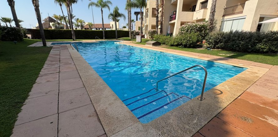 Apartment in Los Alcazares, Murcia, Spain 2 bedrooms, 75 sq.m. No. 190401