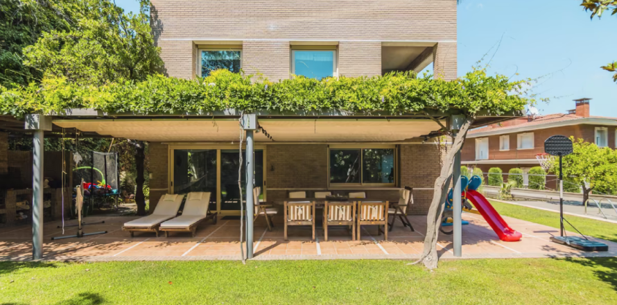 Villa Barcelona, Espagne 6 chambres, 686 m2 No. 133500
