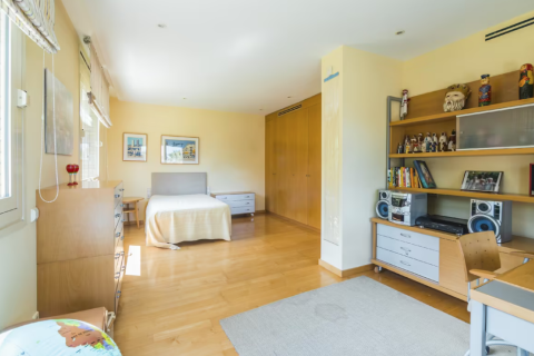 Villa à vendre Barcelona, Espagne, 6 chambres, 686 m2 No. 133500 - photo 29