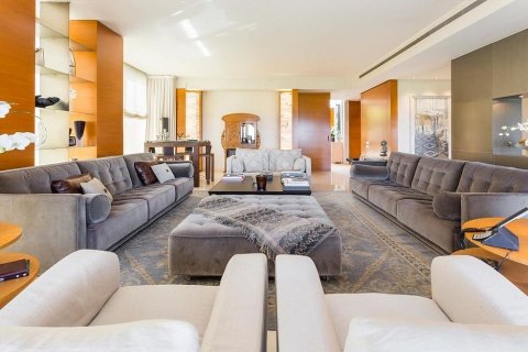 Villa à vendre Barcelona, Espagne, 5 chambres, 782 m2 No. 133501 - photo 7