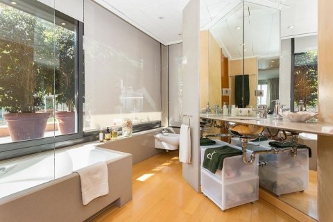 Villa à vendre Barcelona, Espagne, 5 chambres, 782 m2 No. 133501 - photo 27