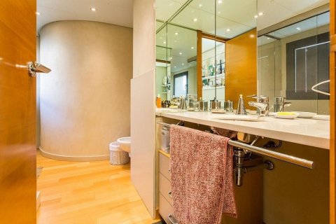 Villa à vendre Barcelona, Espagne, 5 chambres, 782 m2 No. 133501 - photo 25