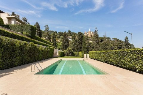 Villa à vendre Barcelona, Espagne, 5 chambres, 782 m2 No. 133501 - photo 6