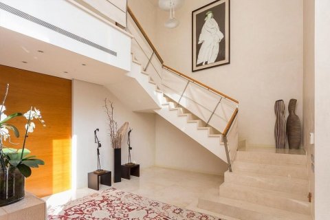 Villa à vendre Barcelona, Espagne, 5 chambres, 782 m2 No. 133501 - photo 30