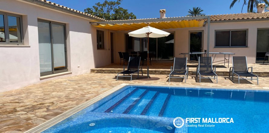Townhouse in Pollenca, Mallorca, Spain 3 bedrooms, 160 sq.m. No. 168654