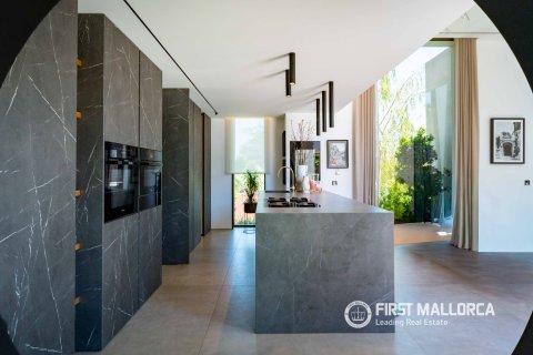 Villa for sale in Nova Santa Ponsa, Mallorca, Spain 5 bedrooms, 421 sq.m. No. 168649 - photo 18