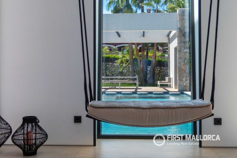 Villa for sale in Nova Santa Ponsa, Mallorca, Spain 5 bedrooms, 421 sq.m. No. 168649 - photo 14