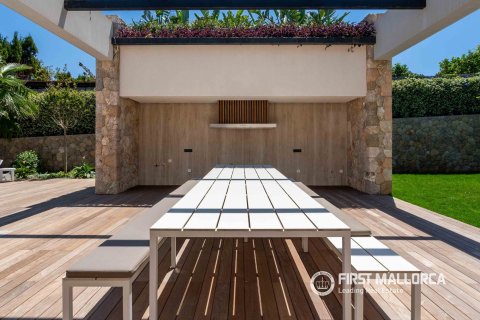 Villa for sale in Nova Santa Ponsa, Mallorca, Spain 5 bedrooms, 421 sq.m. No. 168649 - photo 13