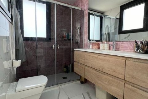 Penthouse w Alicante, Hiszpania 3 sypialnie, 130 mkw. nr 146284 – zdjęcie 21