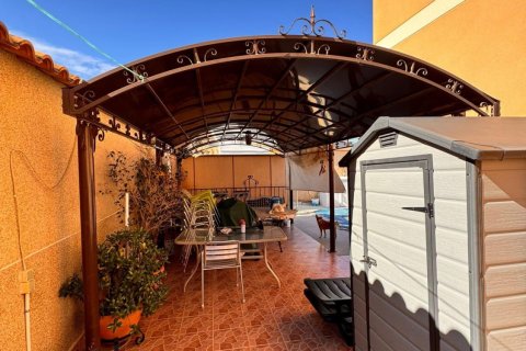 Huvila myytävänä Cox, Alicante, Espanja, 4 makuuhuonetta, 210 m2 No. 189519 - kuva 17
