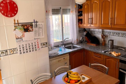 Huvila myytävänä Cox, Alicante, Espanja, 4 makuuhuonetta, 210 m2 No. 189519 - kuva 8