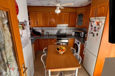 Huvila myytävänä Cox, Alicante, Espanja, 4 makuuhuonetta, 210 m2 No. 189519 - kuva 19