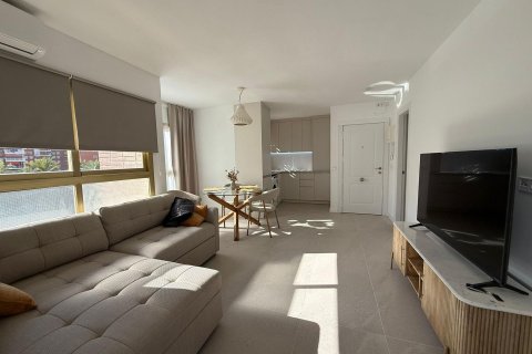 Apartamento en venta en Benidorm, Alicante, España 1 dormitorio, 50 m2 No. 189524 - foto 3