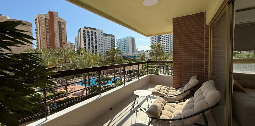 Apartamento en Benidorm, Alicante, España 1 dormitorio, 50 m2 No. 189524