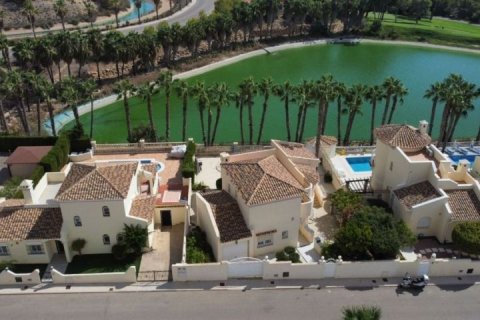 Villa à vendre à Alicante, Espagne, 3 chambres, 132 m2 No. 189518 - photo 6