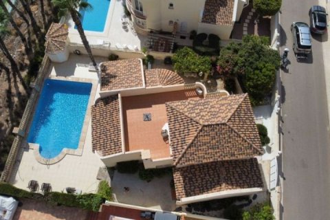 Villa à vendre à Alicante, Espagne, 3 chambres, 132 m2 No. 189518 - photo 8