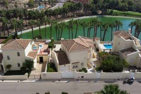 Villa à vendre à Alicante, Espagne, 3 chambres, 132 m2 No. 189518 - photo 9