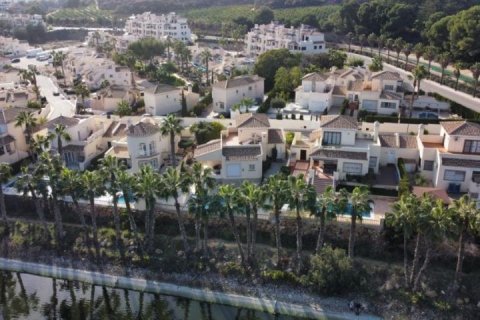 Villa à vendre à Alicante, Espagne, 3 chambres, 132 m2 No. 189518 - photo 14