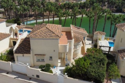 Villa à vendre à Alicante, Espagne, 3 chambres, 132 m2 No. 189518 - photo 4